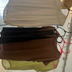 4 x T Shirt 👚 Size Medium all Free people, Loft, Zara, Madewell